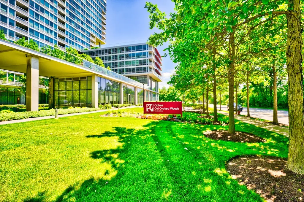 9655 Woods Drive Skokie IL 60077