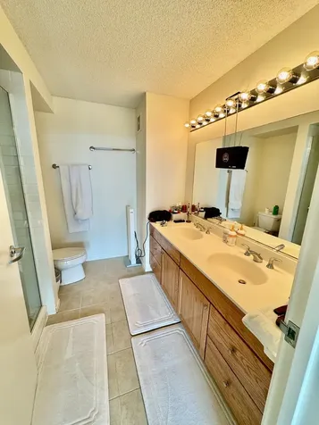 9655 Woods Drive Skokie IL 60077