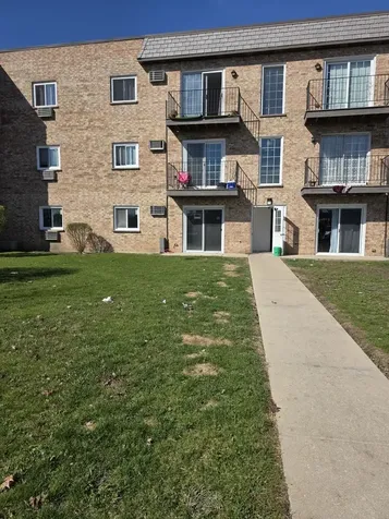 161 West Elk Trail Carol Stream IL 60188