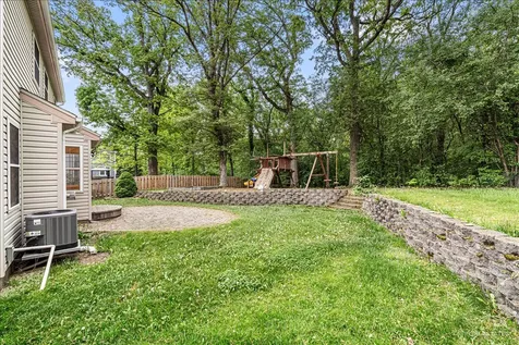 7 Eagle Court Streamwood IL 60107