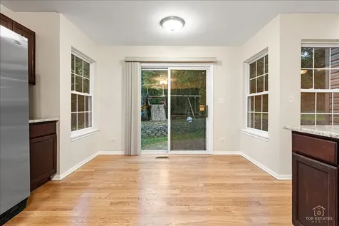 7 Eagle Court Streamwood IL 60107