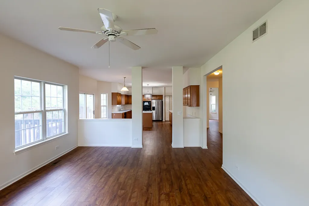 2803 Bluewater Circle Naperville IL 60564