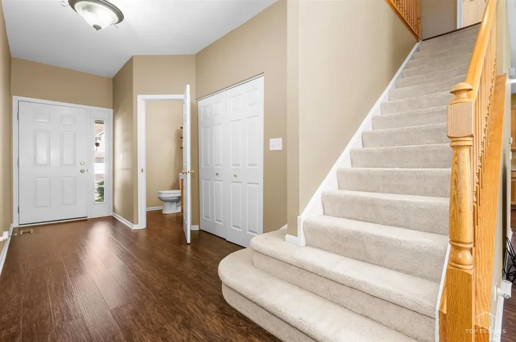 2264 Daybreak Drive Lake In The Hills IL 60156