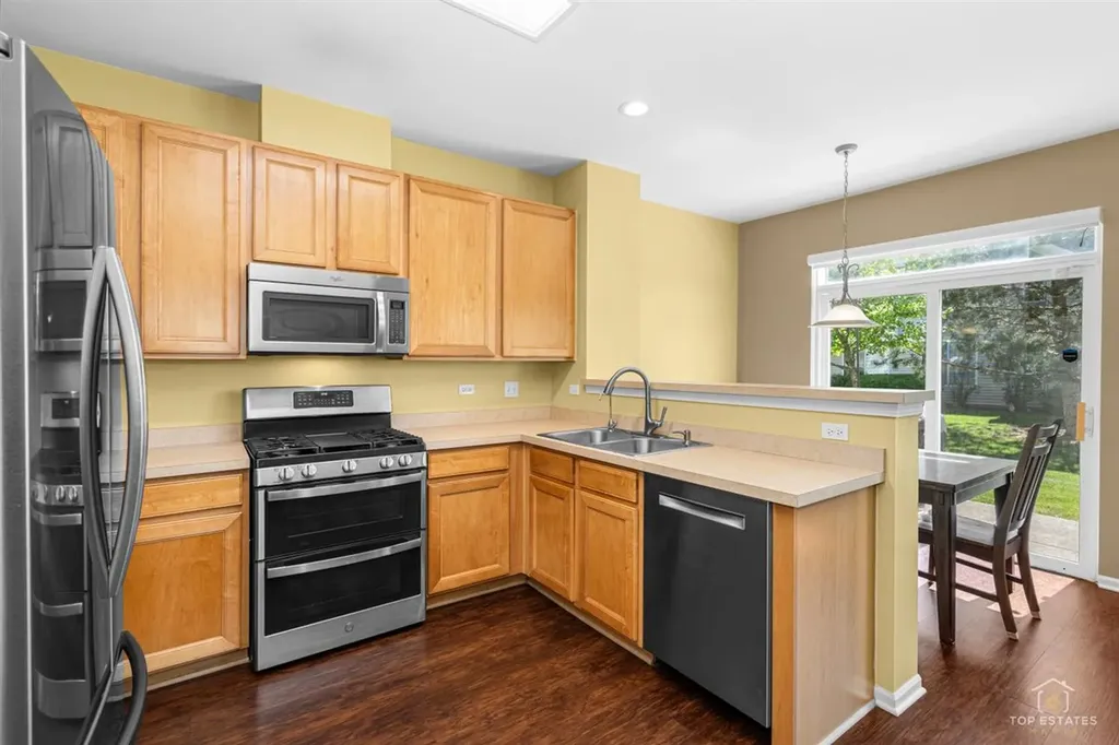 2264 Daybreak Drive Lake In The Hills IL 60156