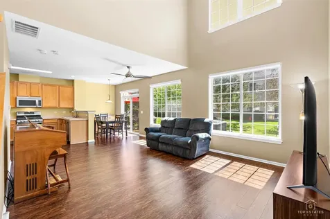2264 Daybreak Drive Lake In The Hills IL 60156