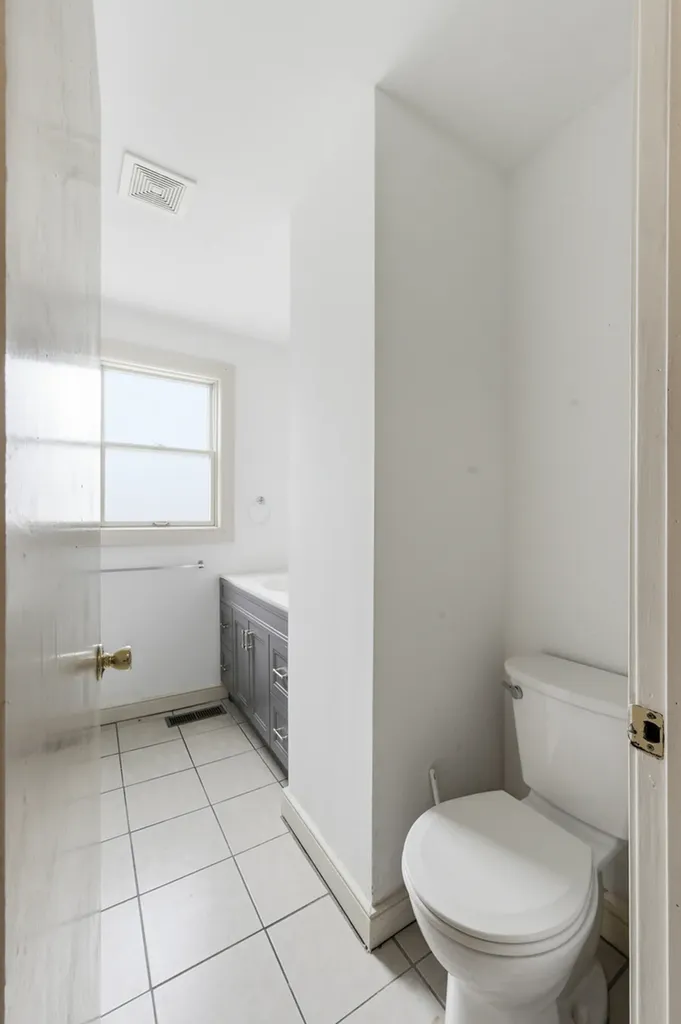 13401 South Avenue L Chicago IL 60633