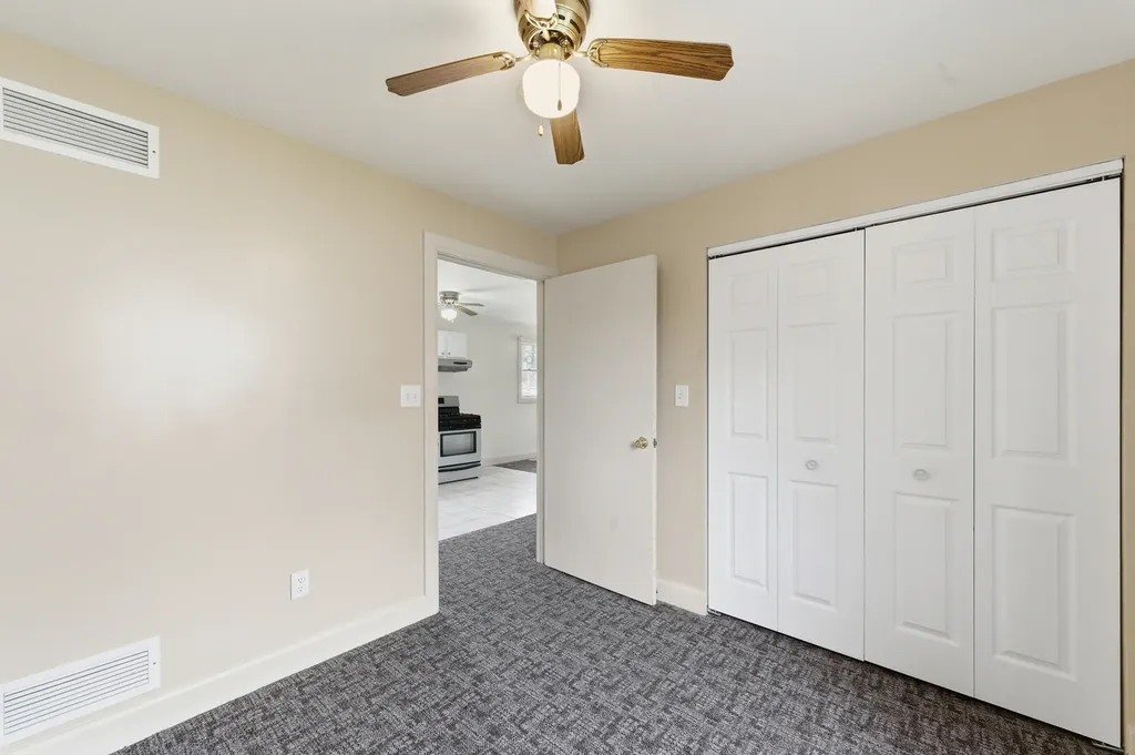 13401 South Avenue L Chicago IL 60633