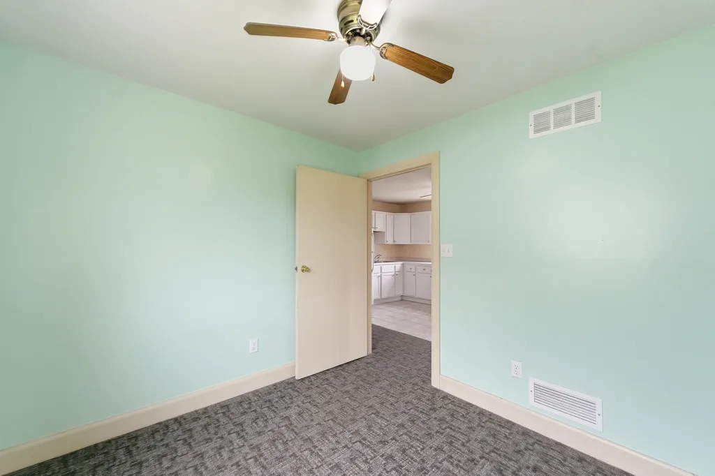 13401 South Avenue L Chicago IL 60633