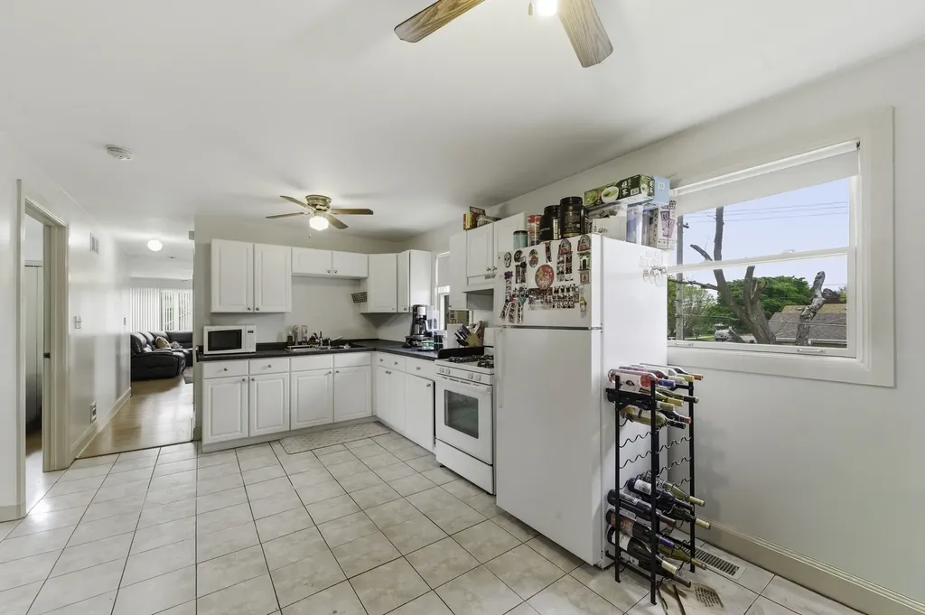 13401 South Avenue L Chicago IL 60633