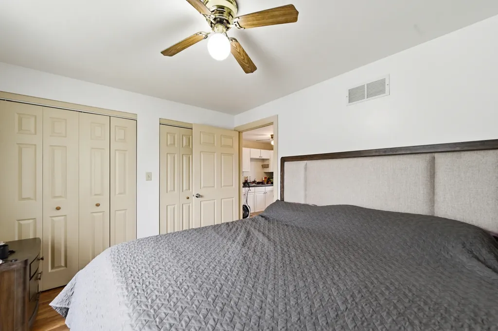 13401 South Avenue L Chicago IL 60633