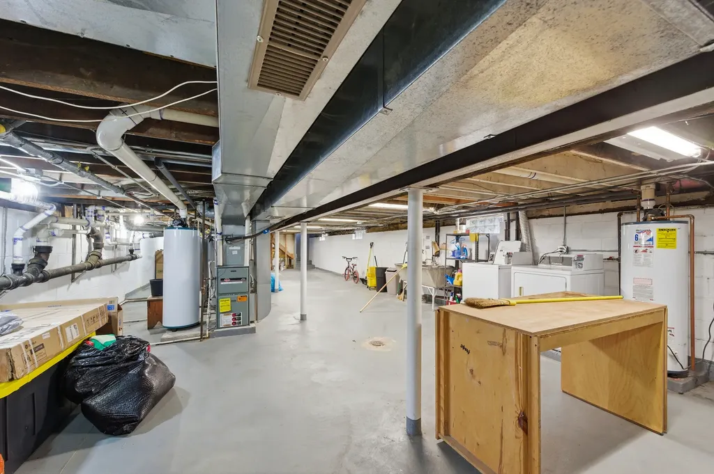 13401 South Avenue L Chicago IL 60633