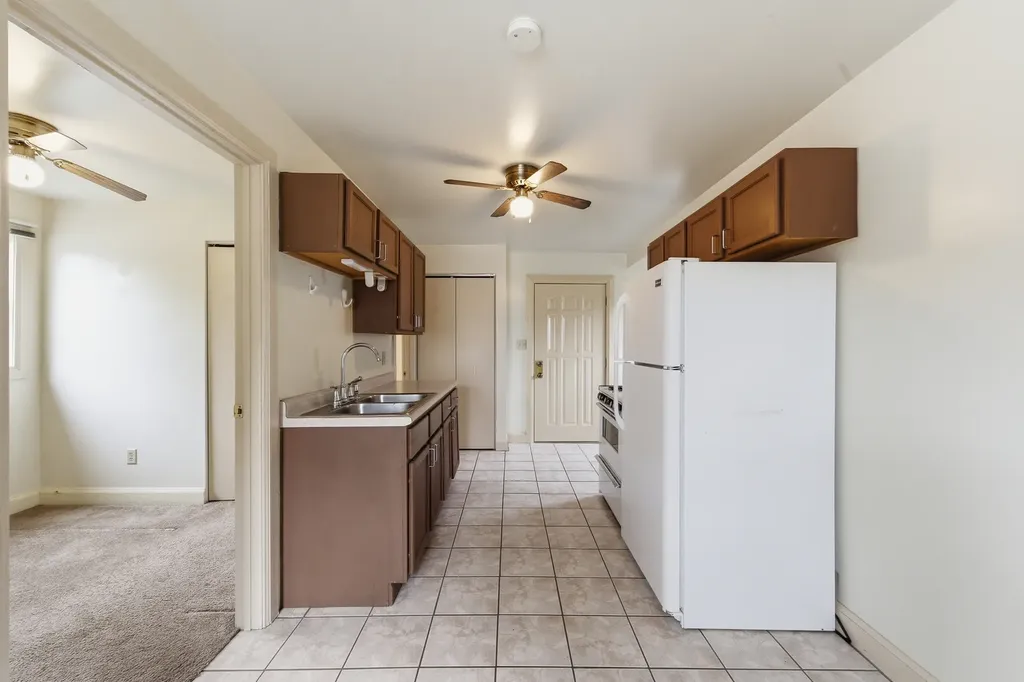 13401 South Avenue L Chicago IL 60633