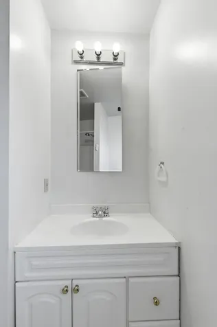 13401 South Avenue L Chicago IL 60633