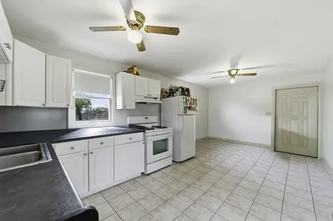 13401 South Avenue L Chicago IL 60633