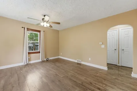 3804 15TH Street B Moline IL 61265
