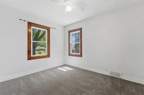 3804 15TH Street B Moline IL 61265