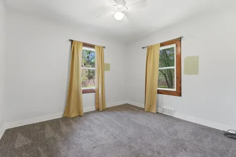 3804 15TH Street B Moline IL 61265