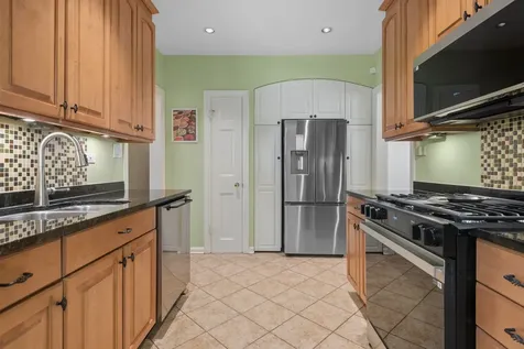 2026 Mcdaniel Avenue Evanston IL 60201