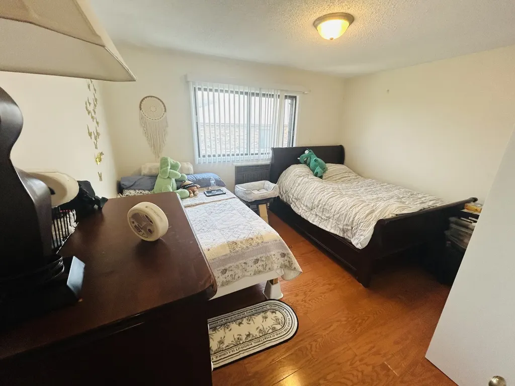 322 Klein Creek Court Carol Stream IL 60188