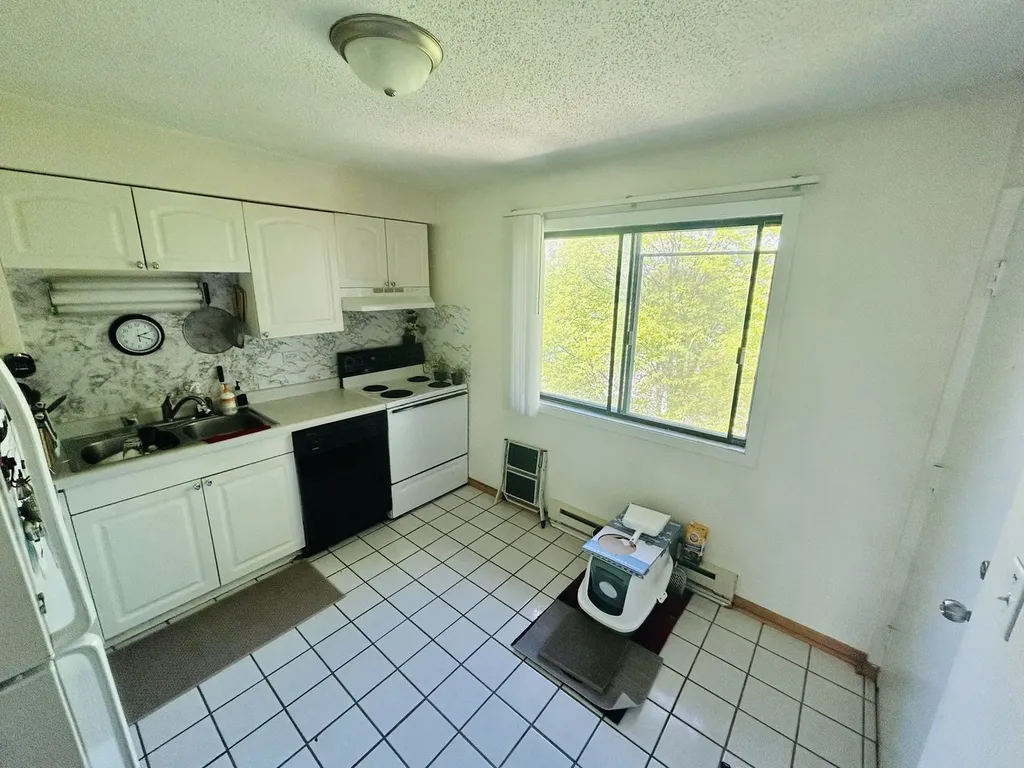 322 Klein Creek Court Carol Stream IL 60188