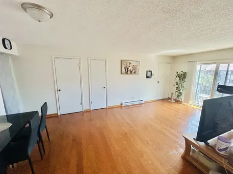 322 Klein Creek Court Carol Stream IL 60188