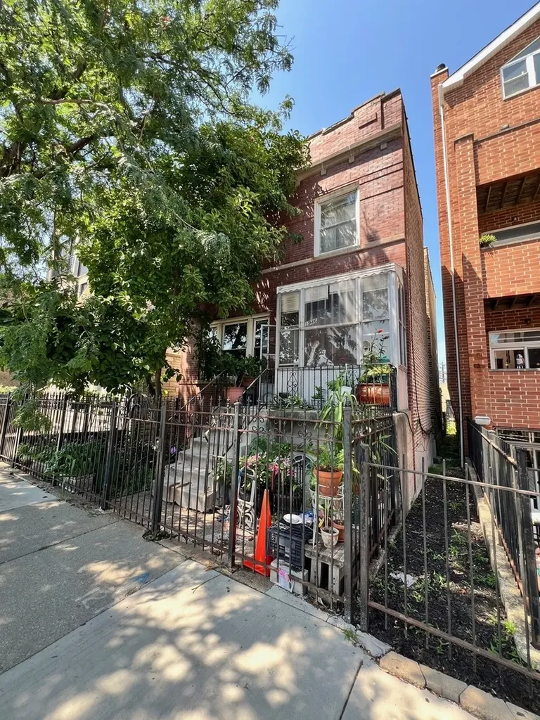 1946 West Armitage Avenue Chicago IL 60647