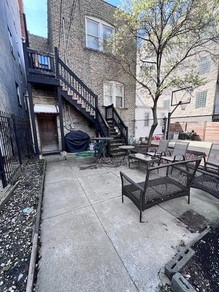 1946 West Armitage Avenue Chicago IL 60647