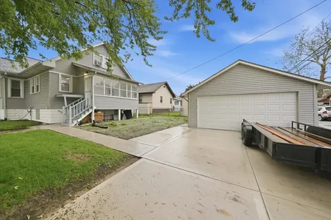2 Elizabeth Street Calumet City IL 60409