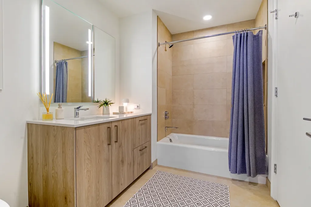 211 North Harbor Drive Chicago IL 60601