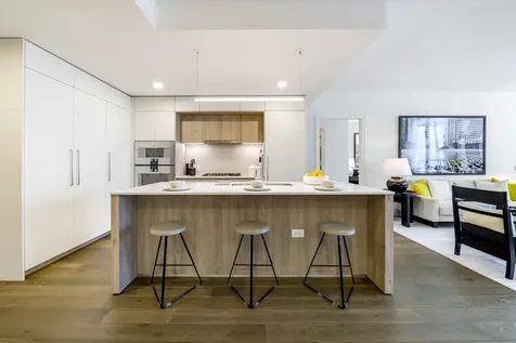 211 North Harbor Drive Chicago IL 60601
