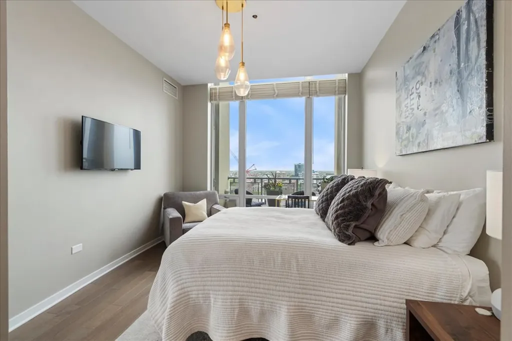 720 North Larrabee Street Chicago IL 60610
