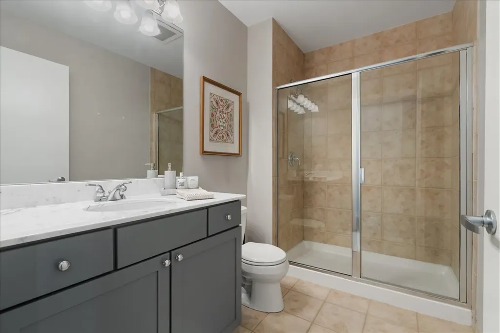 720 North Larrabee Street Chicago IL 60610
