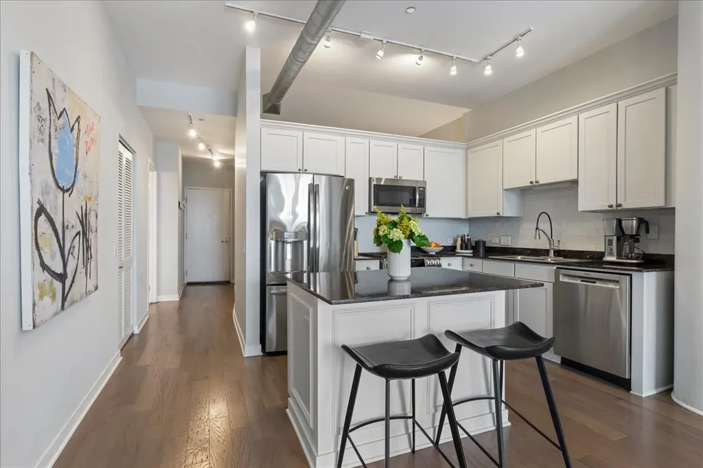 720 North Larrabee Street Chicago IL 60610