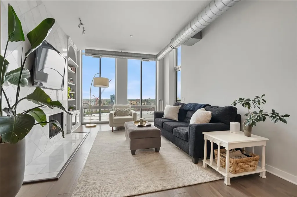 720 North Larrabee Street Chicago IL 60610