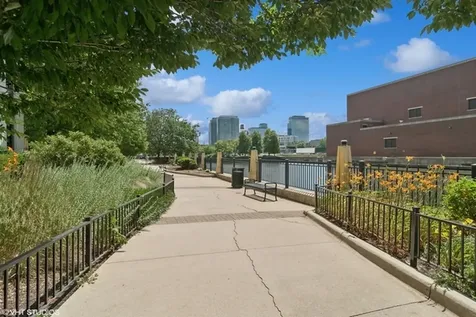 720 North Larrabee Street Chicago IL 60610
