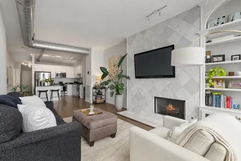 720 North Larrabee Street Chicago IL 60610