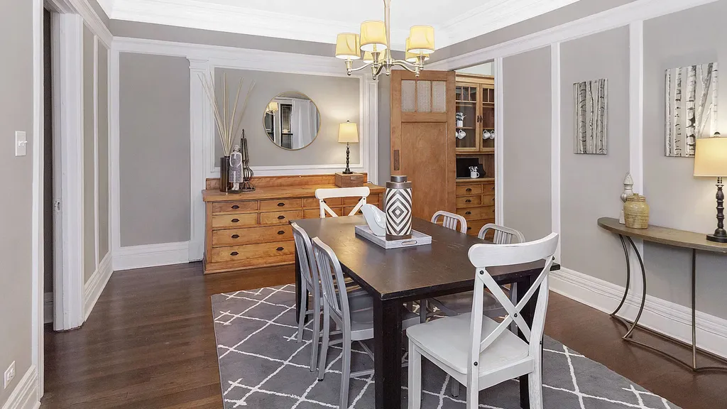 1367 East 52nd Street Chicago IL 60615