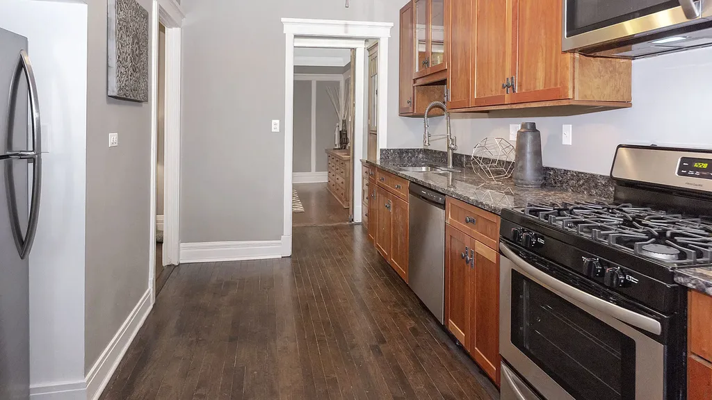 1367 East 52nd Street Chicago IL 60615