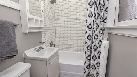 1367 East 52nd Street Chicago IL 60615