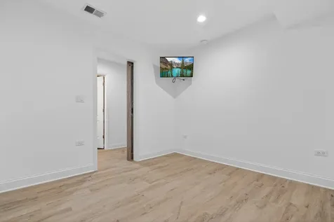 2514 Harvey Avenue Berwyn IL 60402