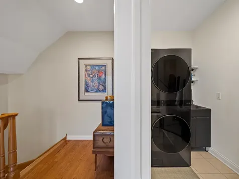 2048 Valor Court Glenview IL 60026