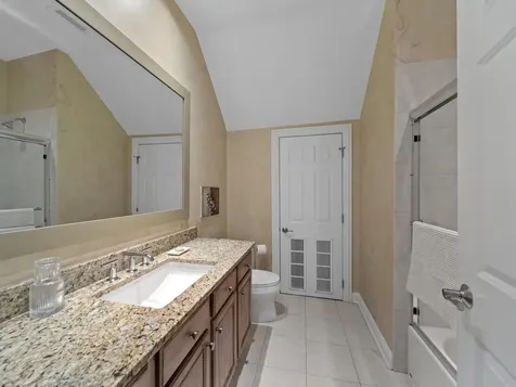 2048 Valor Court Glenview IL 60026