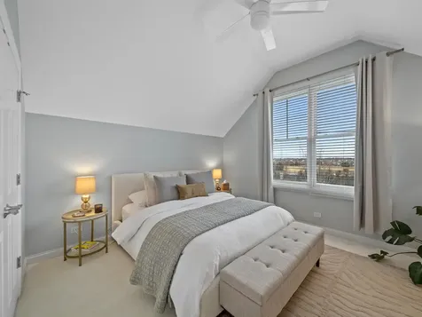 2048 Valor Court Glenview IL 60026