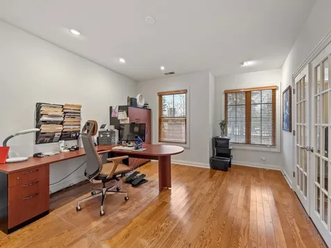 2048 Valor Court Glenview IL 60026