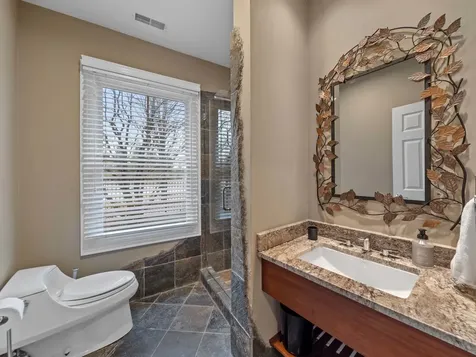 2048 Valor Court Glenview IL 60026
