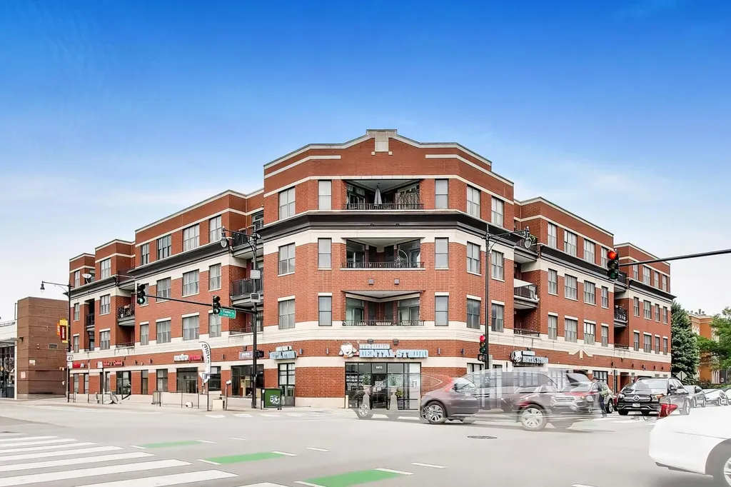 2472 West Foster Avenue Chicago IL 60625