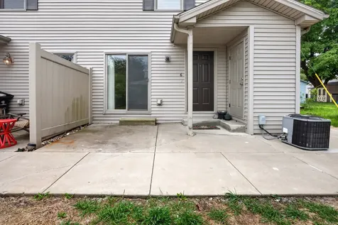 3 Ross Drive Bloomington IL 61701