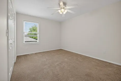 3 Ross Drive Bloomington IL 61701