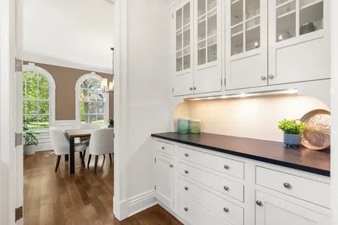 804 Greenwood Avenue Wilmette IL 60091