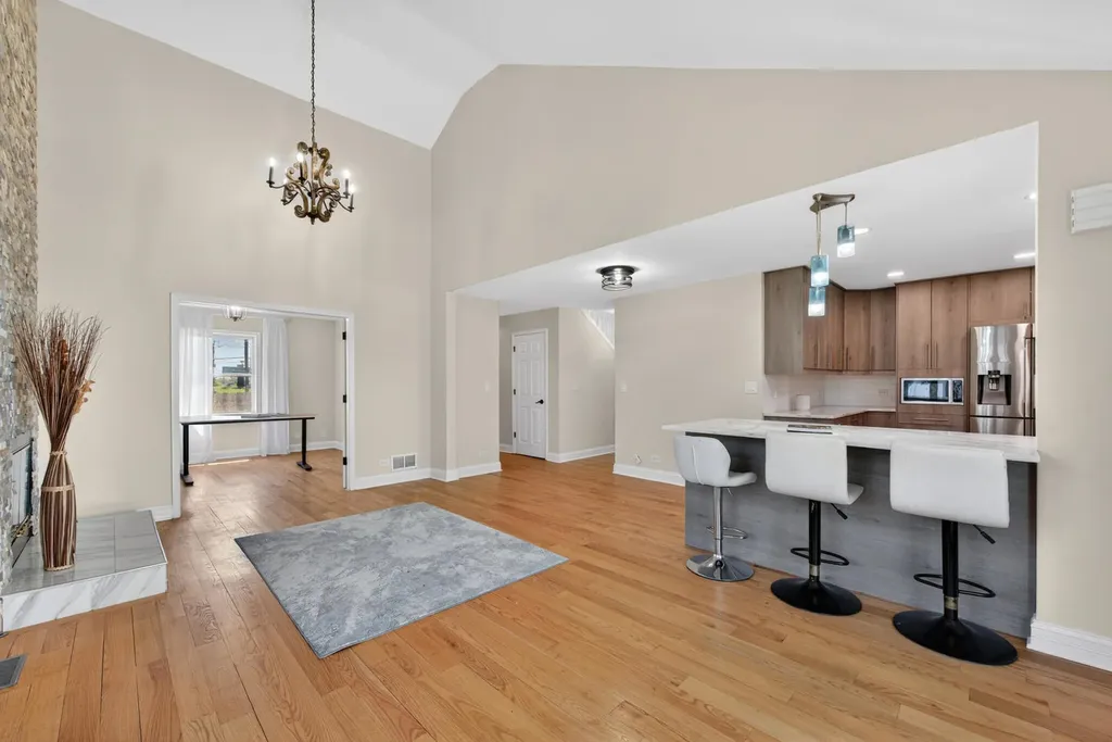 1673 Bloomingdale Road Glendale Heights IL 60139